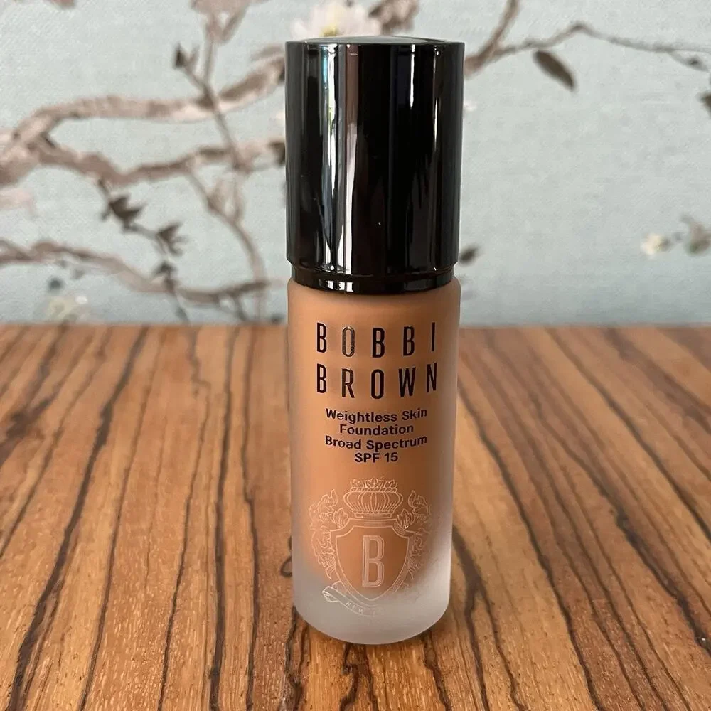 Bobbi Brown Weightless Skin Foundation SPF 15 N-090 Neutral Walnut